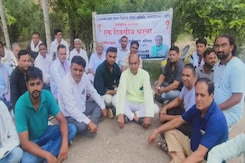 हड़ताल पर बैठे राशन डीलर्स ने NDTV पर बयां किया दर्द ! हड़ताल पर बैठे राशन डीलर्स ने NDTV पर बयां किया दर्द !