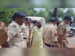 MP News: छतरपुर में पुलिस पर पथराव करने वाला मुख्य आरोपी हुआ कोर्ट में पेश, 100 से अधिक पर हुई थी FIR