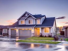 "Simply Rent": Finfluencer Advises Against Buying A Home In Indian Metros, Sparks Debate "Simply Rent": Finfluencer Advises Against Buying A Home In Indian Metros, Sparks Debate