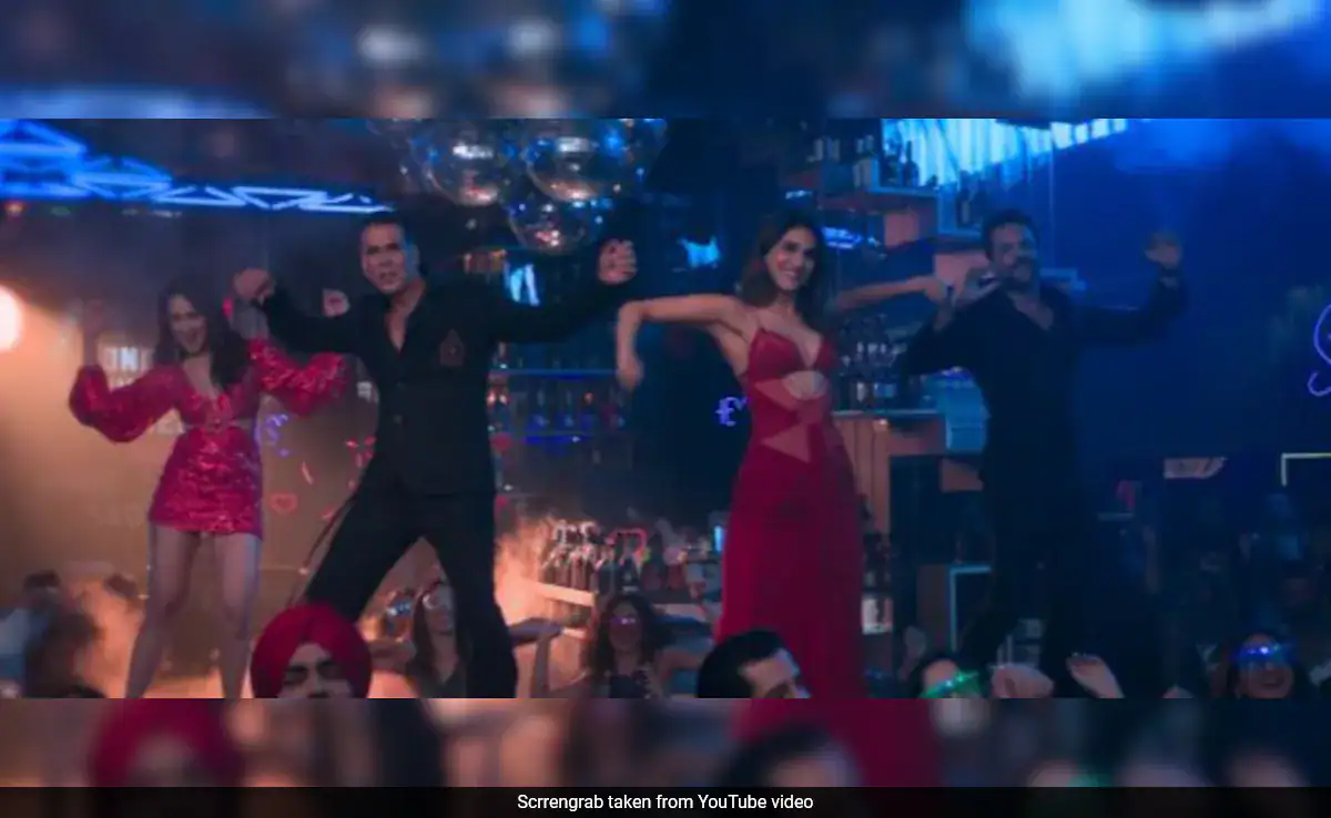 <i>Khel Khel Mein</i> Song <i>Do U Know</i>: Akshay Kumar, Taapsee Pannu And Gang Rule The Dance Floor