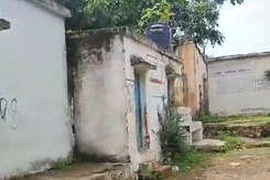 बड़वानी: NDTV की खबर का असर,जर्जर स्कूल में लगा ताला