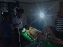 Man With Burn Injuries Treated In Bihar Hospital Under Torchlight Man With Burn Injuries Treated In Bihar Hospital Under Torchlight