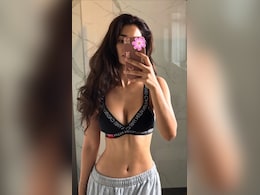 Disha Patani Looked "CK Ready" In A Bralette For A Weekend Mirror Selfie