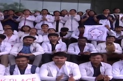Doctors And Medical Students Hold Protest At KGMU Lucknow, OPD Services Hit By Nationwide Protest Doctors And Medical Students Hold Protest At KGMU Lucknow, OPD Services Hit By Nationwide Protest