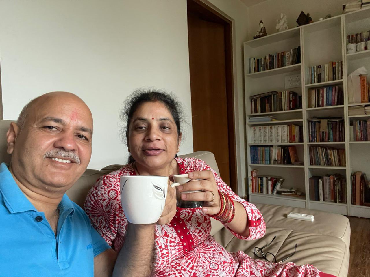 "आजादी की सुबह...", जेल से बाहर आने के बाद मनीष सिसोदिया ने किया भावुक पोस्ट