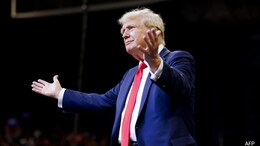 Awkward, Exposed, Lacking Direction: Why Donald Trump Is Struggling