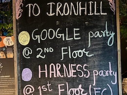 <i>"Resume Leke Pohoch Jao"</i> - Google And Deloitte's Parties At Same Location Spark Funny Reactions <i>"Resume Leke Pohoch Jao"</i> - Google And Deloitte's Parties At Same Location Spark Funny Reactions