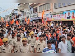 हमले के बाद बंद हुई कांवड़ यात्रा, जब 4 साल बाद निकली तो उमड़ पड़ा जनसैलाब हमले के बाद बंद हुई कांवड़ यात्रा, जब 4 साल बाद निकली तो उमड़ पड़ा जनसैलाब