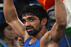 Paris Olympic 2024: Bronze Medal Winner Aman Sehrawat की सफलता पर परिजनों ने जताई खुशी Paris Olympic 2024: Bronze Medal Winner Aman Sehrawat की सफलता पर परिजनों ने जताई खुशी