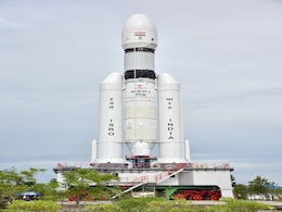 National Space Day 2025: सैटेलाइट से लेकर ह्यूमन स्पेसफ्लाइट तक की यात्रा; राष्ट्रीय अंतरिक्ष दिवस का जश्न National Space Day 2025: सैटेलाइट से लेकर ह्यूमन स्पेसफ्लाइट तक की यात्रा; राष्ट्रीय अंतरिक्ष दिवस का जश्न