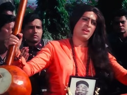 गोविंदा ही नहीं करीना कपूर के चाचा भी साड़ी पहनकर बन चुके हैं लड़की, वायरल हुआ 56 साल पुराना गाना गोविंदा ही नहीं करीना कपूर के चाचा भी साड़ी पहनकर बन चुके हैं लड़की, वायरल हुआ 56 साल पुराना गाना