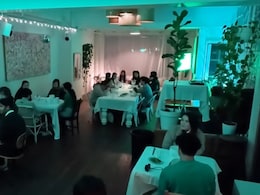 Vlogger Opens Fake Restaurant, 'Customers' Line Up To Try Instant Ramen Vlogger Opens Fake Restaurant, 'Customers' Line Up To Try Instant Ramen