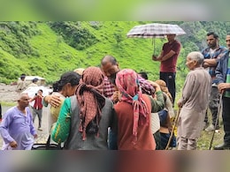 रात 2 बजे फटा बादल और... कैसे एक परिवार के ही 16 लोग बह गए, सुनिए महिला से खौफनाक कहानी रात 2 बजे फटा बादल और... कैसे एक परिवार के ही 16 लोग बह गए, सुनिए महिला से खौफनाक कहानी