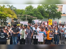 AIIMS दिल्ली के डॉक्टरों ने सुप्रीम कोर्ट की अपील पर 11 दिन बाद खत्म की हड़ताल AIIMS दिल्ली के डॉक्टरों ने सुप्रीम कोर्ट की अपील पर 11 दिन बाद खत्म की हड़ताल