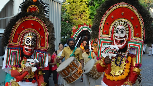 Ponnonam Varavayi: From Kasavu Sarees To Onam Veshti, Get Festive Ready With Myntra