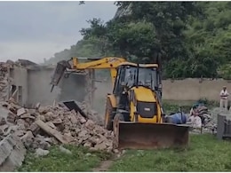 Bulldozer Action in Rajasthan: राजस्थान में फिर चला पीला पंजा, अलवर में सुबह 5 बजे से जारी है अतिक्रमण हटाने की कार्रवाई