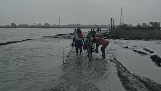 बिहार में कोसी और गंगा में बाढ़ का कहर,  भागलपुर के कहलगांव में  NH 80 पर चढ़ा पानी