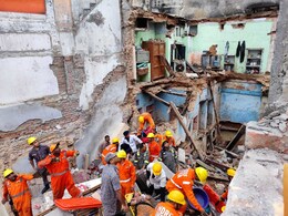 1 Dead, Several Injured After Two Houses Collapse In Varanasi 1 Dead, Several Injured After Two Houses Collapse In Varanasi