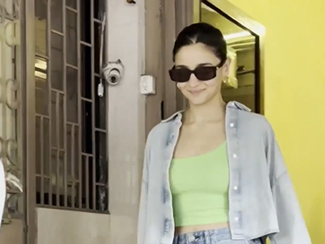 Alia Bhatt Rocks Denim-On-Denim Look