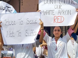 Hrithik Roshan, Priyanka Chopra Join Call For Justice In Kolkata Rape Case Hrithik Roshan, Priyanka Chopra Join Call For Justice In Kolkata Rape Case