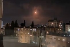 Hezbollah Atacks Isreal: बदले की भावना से हिजबुल्लाह ने किया हमला, इजरायल ने किया पलटवार Hezbollah Atacks Isreal: बदले की भावना से हिजबुल्लाह ने किया हमला, इजरायल ने किया पलटवार
