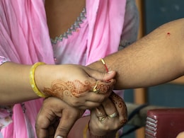 Raksha Bandhan gift: दूर हो जाएगी आपकी हर टेंशन, इस राखी अपने भाई या बहन को दें ये गिफ्ट Raksha Bandhan gift: दूर हो जाएगी आपकी हर टेंशन, इस राखी अपने भाई या बहन को दें ये गिफ्ट