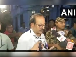 कोलकाता रेप-हत्या केस: संदीप घोष के घर 13 घंटे की तलाशी के बाद CBI को क्या-क्या मिला? कोलकाता रेप-हत्या केस: संदीप घोष के घर 13 घंटे की तलाशी के बाद CBI को क्या-क्या मिला?