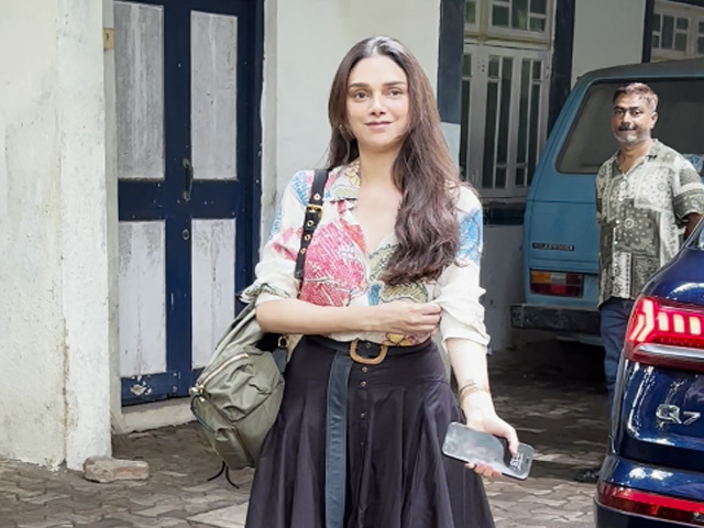 Strike A Pose Like Aditi Rao Hydari