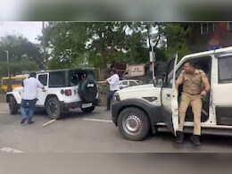 जितेंद्र आव्हाडांच्या गाडीवर हल्ला, मोठं कारण आलं समोर जितेंद्र आव्हाडांच्या गाडीवर हल्ला, मोठं कारण आलं समोर