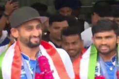 Indian Hockey Team का एयरपोर्ट पर ढोल नगाड़ों के साथ स्वागत | Paris Olympics 2024 Indian Hockey Team का एयरपोर्ट पर ढोल नगाड़ों के साथ स्वागत | Paris Olympics 2024