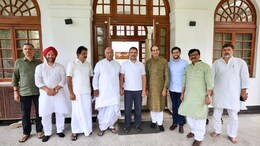 पवार विरहीत राजकारणाचा उद्धव ठाकरेंचा प्रयत्न ? दूरदृष्टी ठेवत दिल्ली दौऱ्याची आखणी