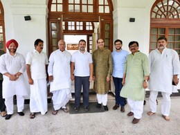 पवार विरहीत राजकारणाचा उद्धव ठाकरेंचा प्रयत्न ? दूरदृष्टी ठेवत दिल्ली दौऱ्याची आखणी