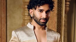 "Matka Shots": Orry And Siddhant Chaturvedi Drink Shots From Kulhad