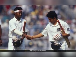 बॅट किंवा बॉल नव्हे तर या गोष्टीसाठी सचिन तेंडुलकर आणि विनोद कांबळीमध्ये लागली होती शर्यत VIDEO बॅट किंवा बॉल नव्हे तर या गोष्टीसाठी सचिन तेंडुलकर आणि विनोद कांबळीमध्ये लागली होती शर्यत VIDEO