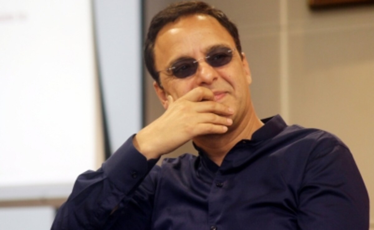 Did You Know: Vidhu Vinod Chopra Tore Nana Patekar's Kurta After A Heated Argument On <i>Parinda</i> Sets?