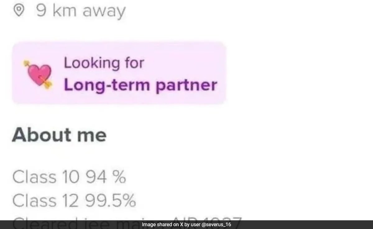 Tinder Profile Goes Viral After IIT Alumnus Lists Academic Achievements