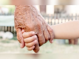 ज्या हाताला धरून चालायला शिकवले, त्याच हातांनी आजी-आजोबांना संपवले, नातवाच्या कृत्याने वाशिम हादरले ज्या हाताला धरून चालायला शिकवले, त्याच हातांनी आजी-आजोबांना संपवले, नातवाच्या कृत्याने वाशिम हादरले