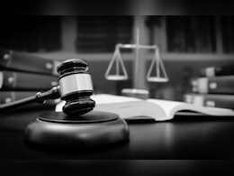 न्यायालयातच वकील कोसळला, न्यायाधीशही धावले; नागपुरात वकिलाचा धक्कादायक शेवट!