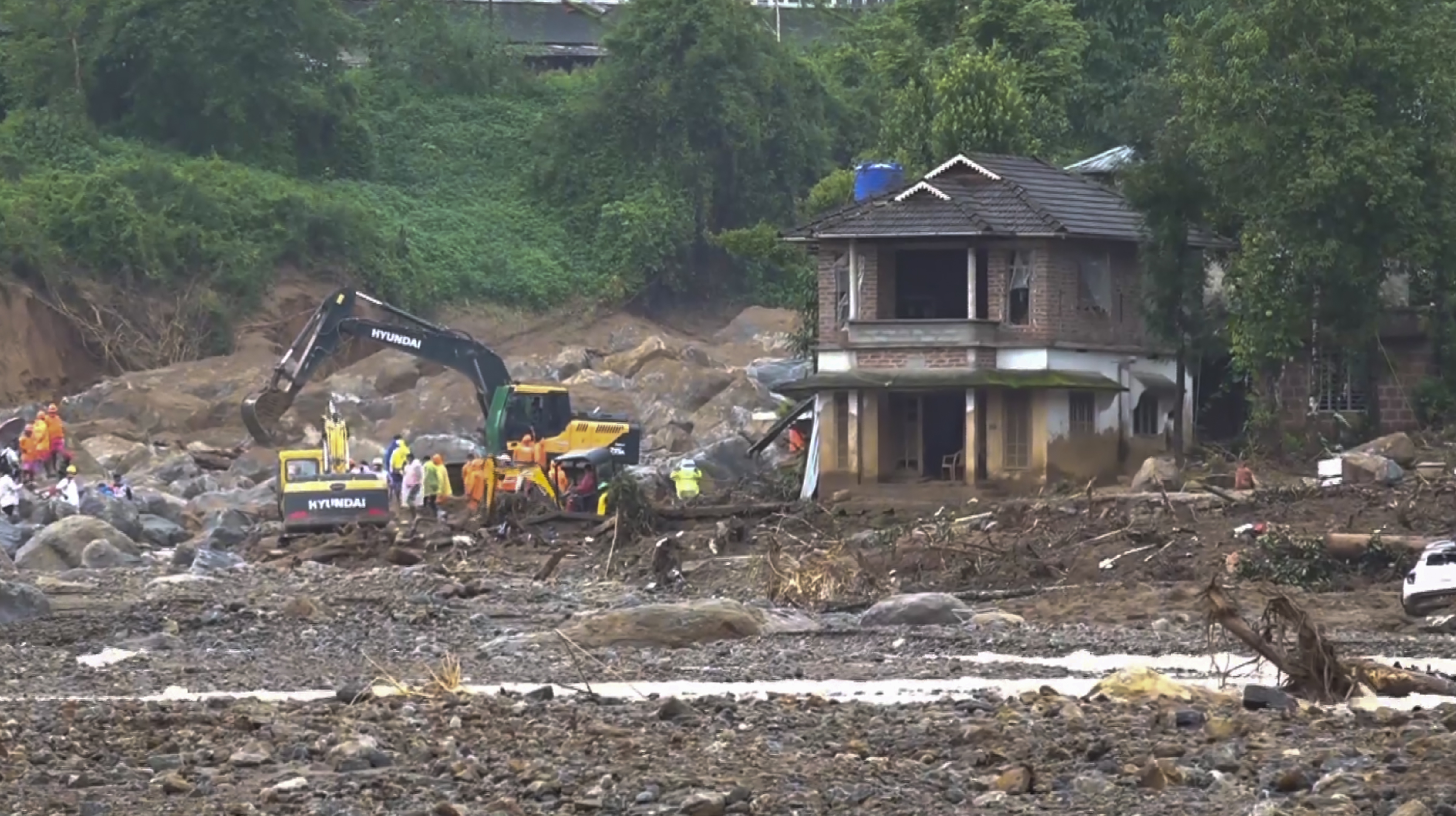 Abandoned Homes Being Looted, Say Wayanad Landslide Survivors