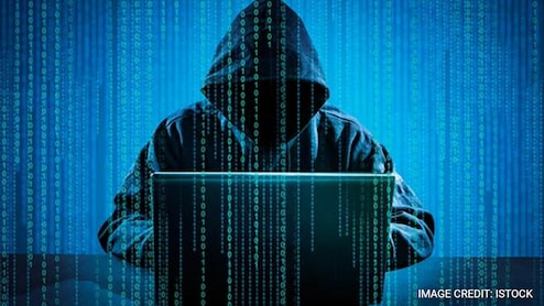 मुंबई में ऑनलाइन इन्वेस्टमेंट के नाम पर ₹9.94 करोड़ की ठगी, फर्जी ‘आनंद राठी’ ऐप से रिटायर्ड वकील को लगाया चूना