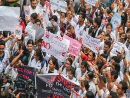 Cops Probing Conspiracy Angle Into Kolkata Hospital Vandalism: 5 Points Cops Probing Conspiracy Angle Into Kolkata Hospital Vandalism: 5 Points