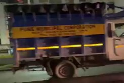 Driverless Pune Civic Body Truck Seen Moving In Reverse, Hits Divider Driverless Pune Civic Body Truck Seen Moving In Reverse, Hits Divider