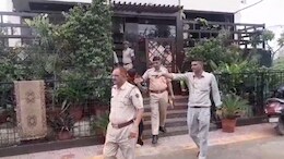 अजमेर के होटल से 18 लड़के-लड़कियां गिरफ्तार, विदेशी लोगों को ठगी का बनाते थे शिकार