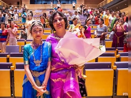 China की 13 साल की भरतनाट्यम नृत्यांगना ने रचा इतिहास, पहले अरंगेत्रम कार्यक्रम में दी प्रस्तुति China की 13 साल की भरतनाट्यम नृत्यांगना ने रचा इतिहास, पहले अरंगेत्रम कार्यक्रम में दी प्रस्तुति
