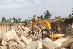 Jhalawar News : सस्ते पत्थरों की खदानों से निकल रहा कीमती granite | latest | Rajasthan News Jhalawar News : सस्ते पत्थरों की खदानों से निकल रहा कीमती granite | latest | Rajasthan News