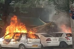 Udaipur Communal Violence: School के बच्चों में झगड़ा चाकू बाजी के बाद शहर में तनाव | Breaking News Udaipur Communal Violence: School के बच्चों में झगड़ा चाकू बाजी के बाद शहर में तनाव | Breaking News
