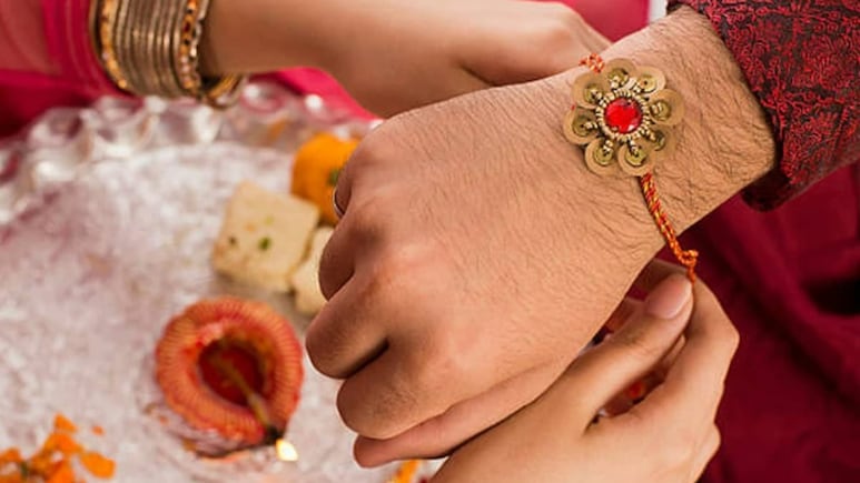 Raksha Bandhan 2025: Last-Minute Rakhi Gift Ideas For Your Siblings Raksha Bandhan 2025: Last-Minute Rakhi Gift Ideas For Your Siblings