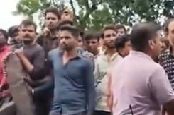 Sagar: कार और ट्रक में टक्कर, एक ही परिवार के 5 लोगों की मौत ,जबकि एक गंभीर रूप से घायल | Mp News