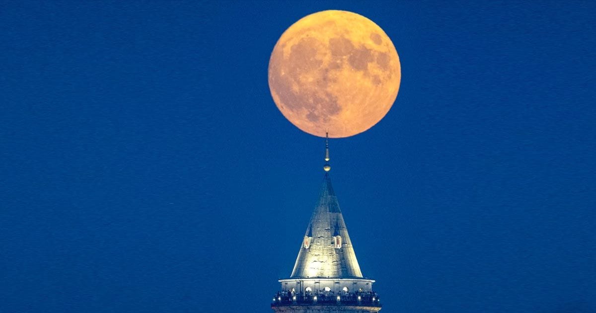 Rare Supermoon Blue Moon To Occur On August 19