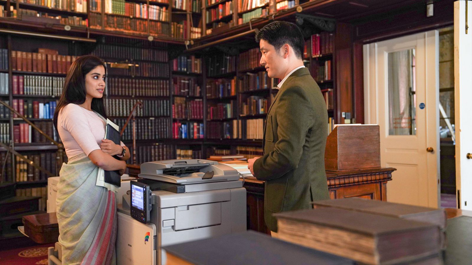 <i>Ulajh</i> Box Office Collection Day 1: Opening Day Report Card For Janhvi Kapoor's Film